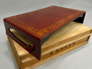 25I-IUP-137 TABLE WITH BOX