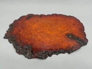 JITA DE EXPOSICIÓN IRREGULAR MARRÓN