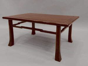 MESA DE EXPOSICIÓN RECTANGULAR MARRON